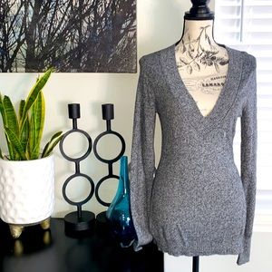 EXPRESS Black V-Neck Sweater Large